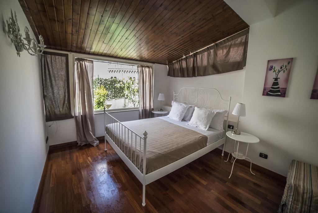 La Maison Jardin Apartment Taormina Room photo